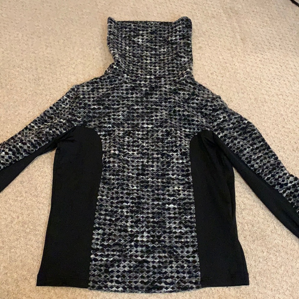 Black white and grey patterned Nike undershirt